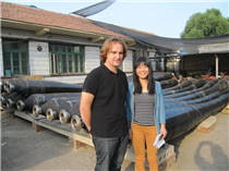 國外客戶參觀工廠并達(dá)成合作協(xié)議